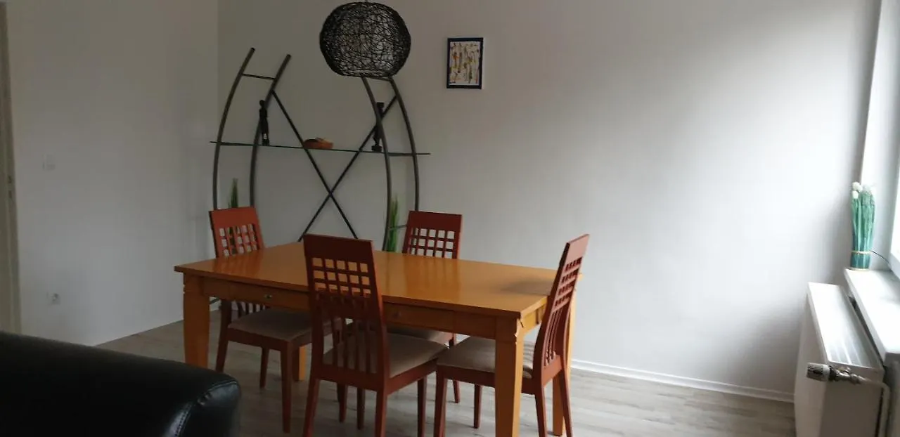 Zwei Etagen Wohnung Im Gruenen Berlin Germany