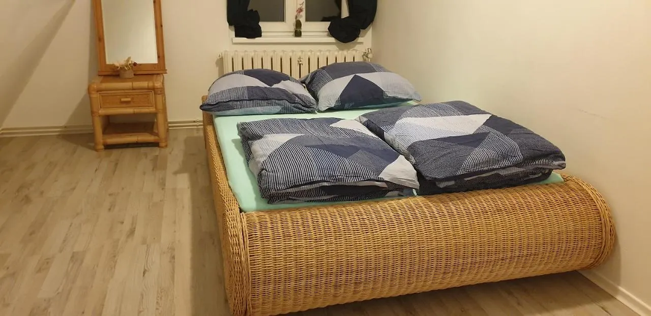 Zwei Etagen Wohnung Im Gruenen Berlin Apartment