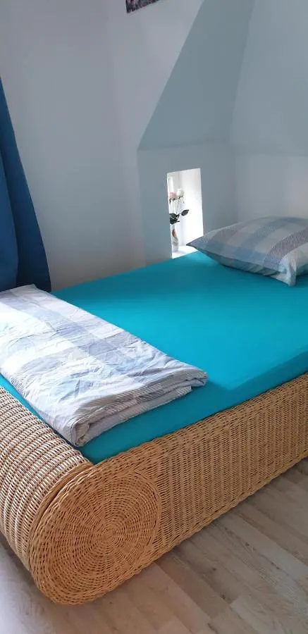 Zwei Etagen Wohnung Im Gruenen Berlin Apartment