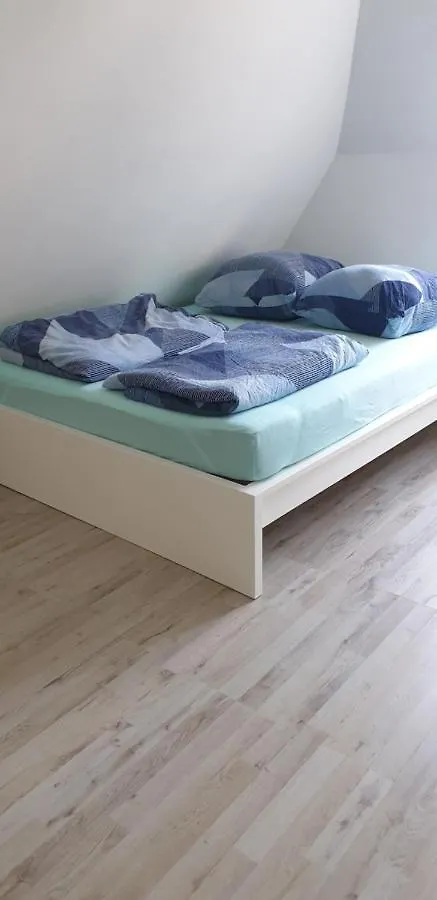 Zwei Etagen Wohnung Im Gruenen Berlin Germany