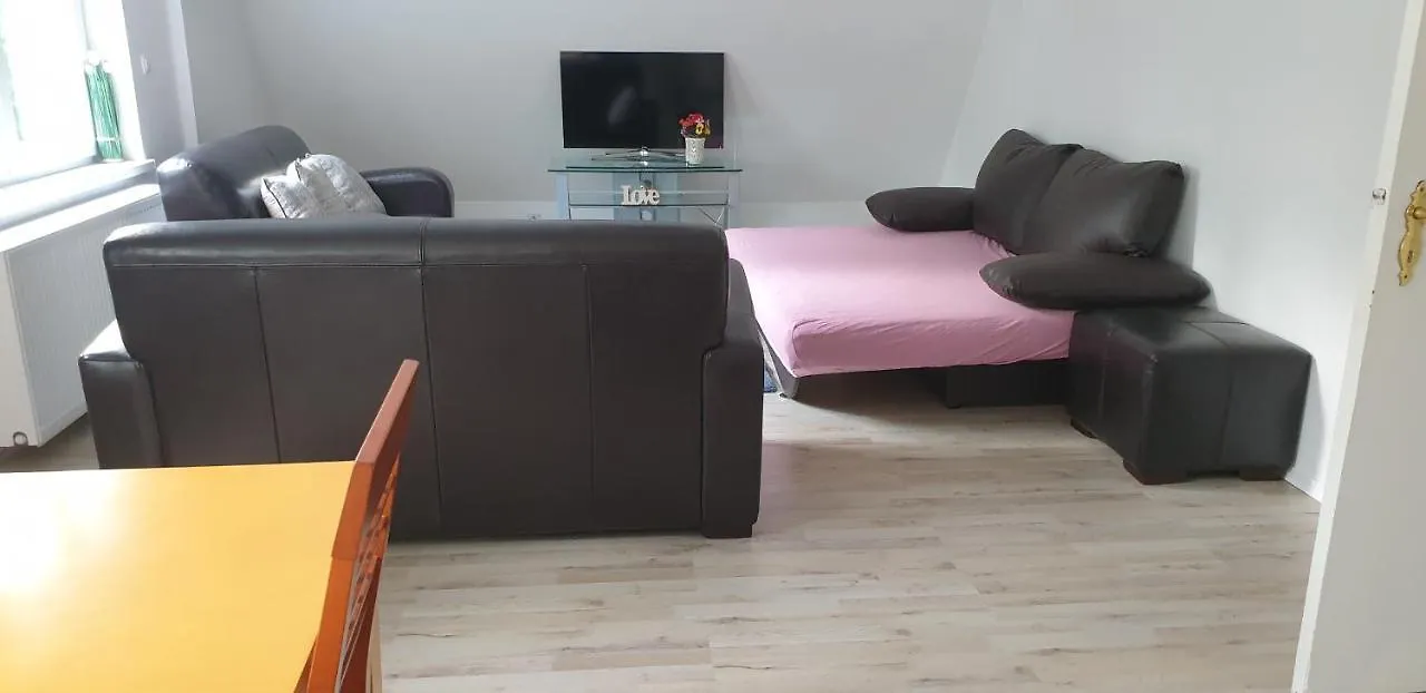 Apartment Zwei Etagen Wohnung Im Gruenen Berlin